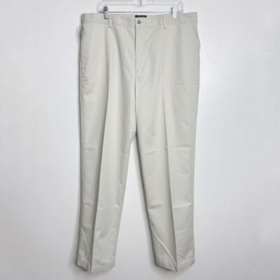 NWT Dockers Men's Flat Front Relaxed Fit Khakis Micro Gab Size 38 x 32