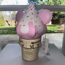 Minnie Mouse Stitch Shoppe Soft Serve Ice Cream Crossbody Bag Scented Disney New