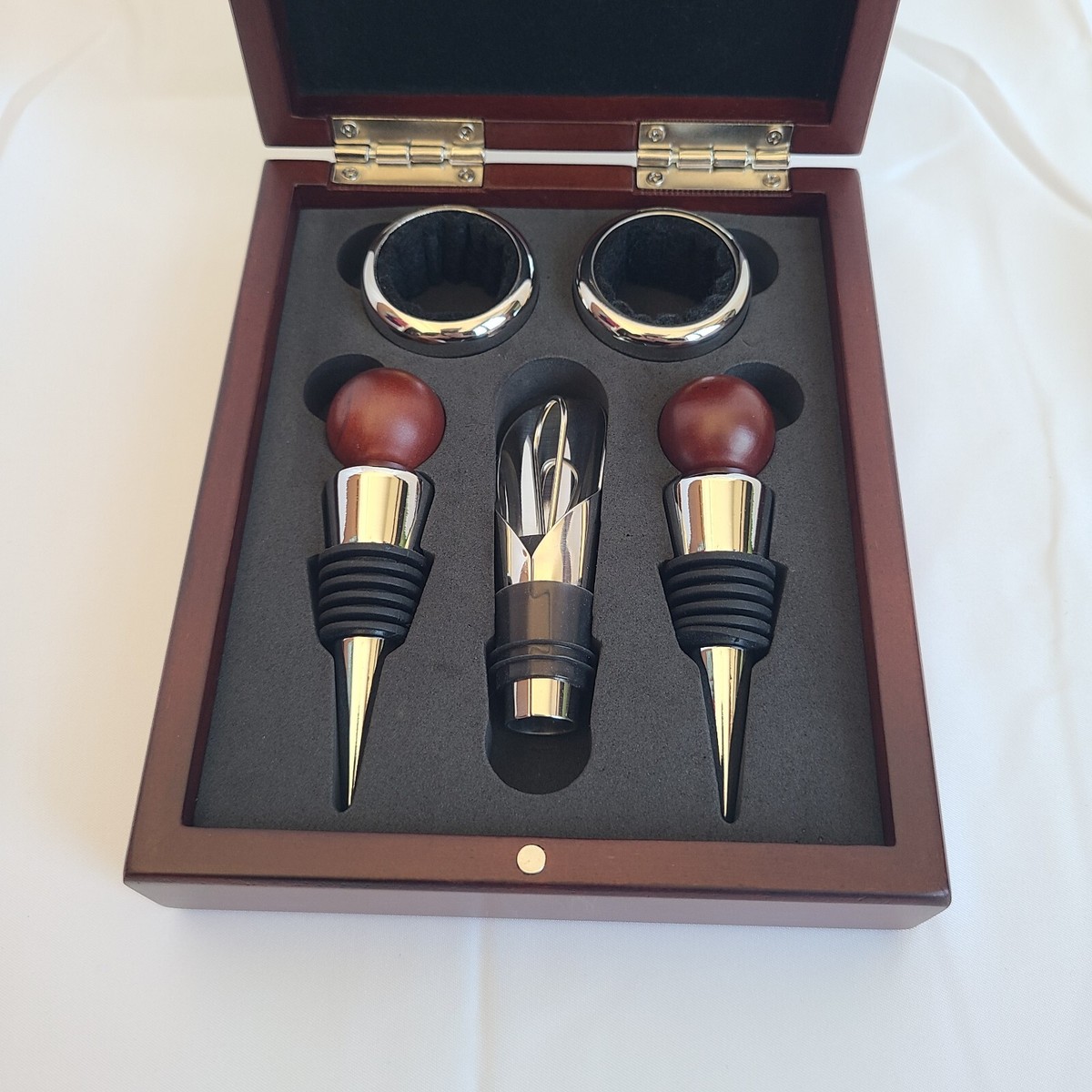 Brookstone Rosewood Wine Set 6 Piece Wooden Storage Box