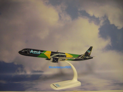 Herpa Wings1:200 SNAP FIT Airbus A320neo  Azul Brazilian 613682 Modellairport500