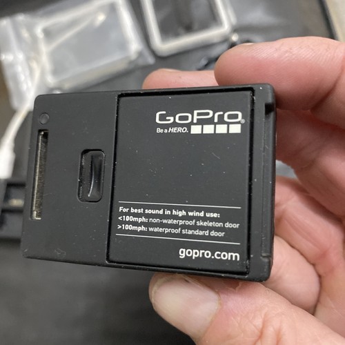 GOPRO HERO 3 Spares or Repairs plus accessories, batteries and charger - Picture 4 of 7