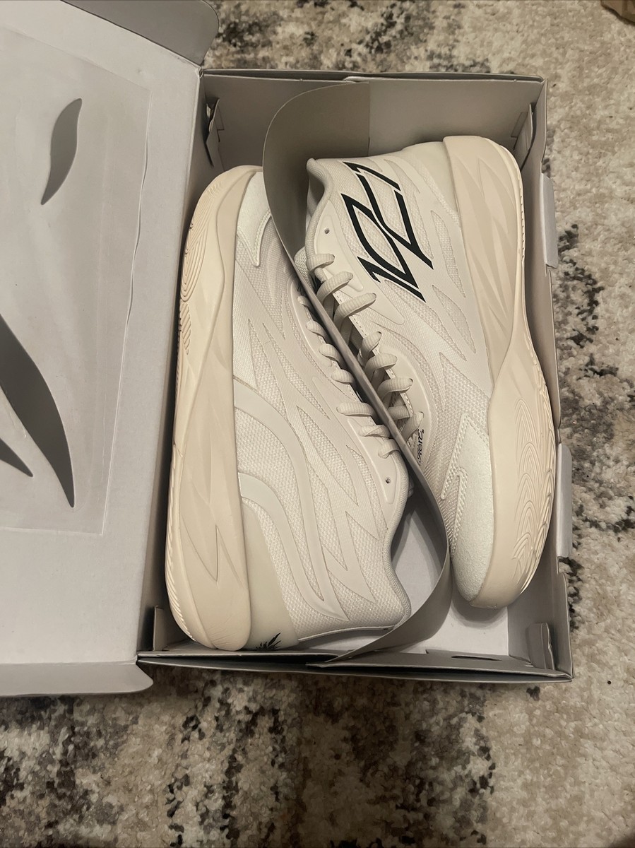 ★韓国の人気★【PUMA】★Puma MB.02 Lamelo Ball★Ivory★ NEW Puma MB.02 Men 10.5 Frosted Ivory Black Mid Lamelo Melo