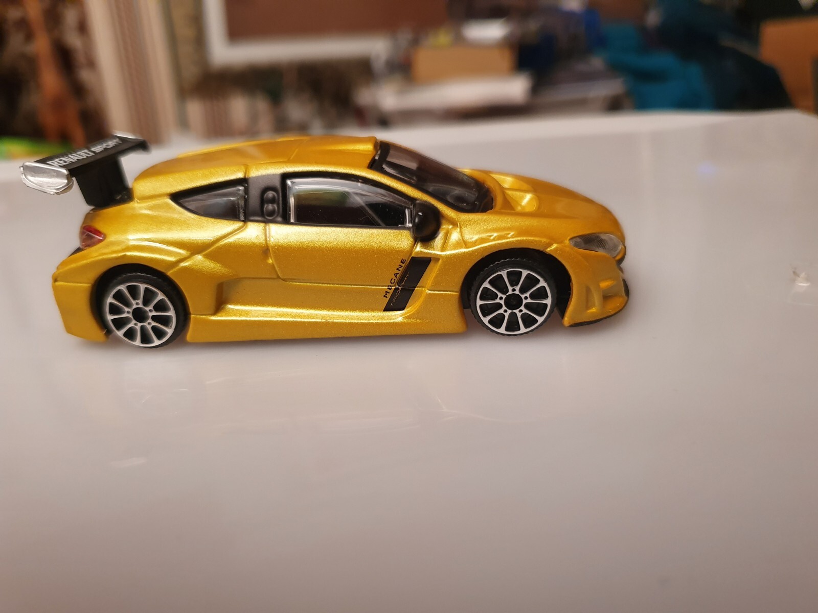 Picture 4 of 8
