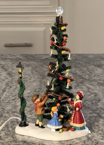 Department 56 Accessories Village Spiral Ruby Alberi, 27,9 cm