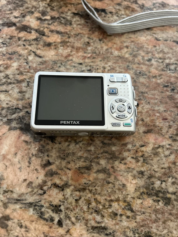 PENTAX Pentax Optio A10 8.0MP Digital Camera - Silver - Image 3 of 4