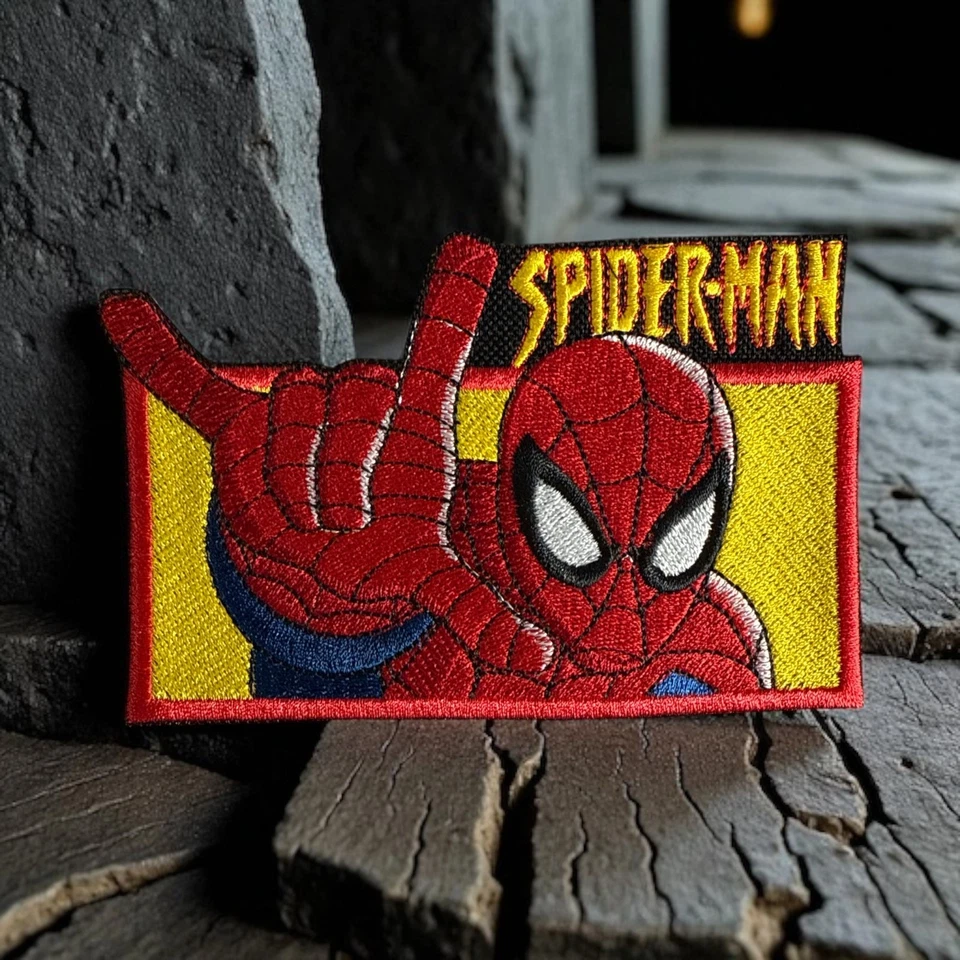 Patch bordado I Love Spiderman 3,22" X 5,01" - Imagem 4 de 4