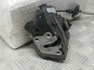 825021122R lock cover rear right 4862821 Renault Captur II EVOLUTION 2019