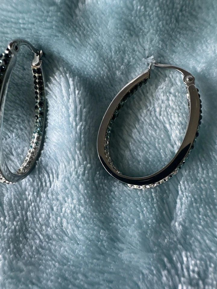 Brincos de argola de cristal Swarovski aço inoxidável design cintilante - Imagem 3 de 4