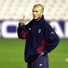 Umbro Manchester United David Beckham 2001 Fleece Sweatshirt  Large