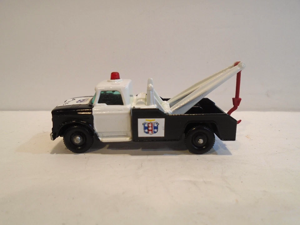 Matchbox 13 Dodge Police Wrecker Custom - Vintage 1965 Lesney England Tow Truck - Image 2 of 4