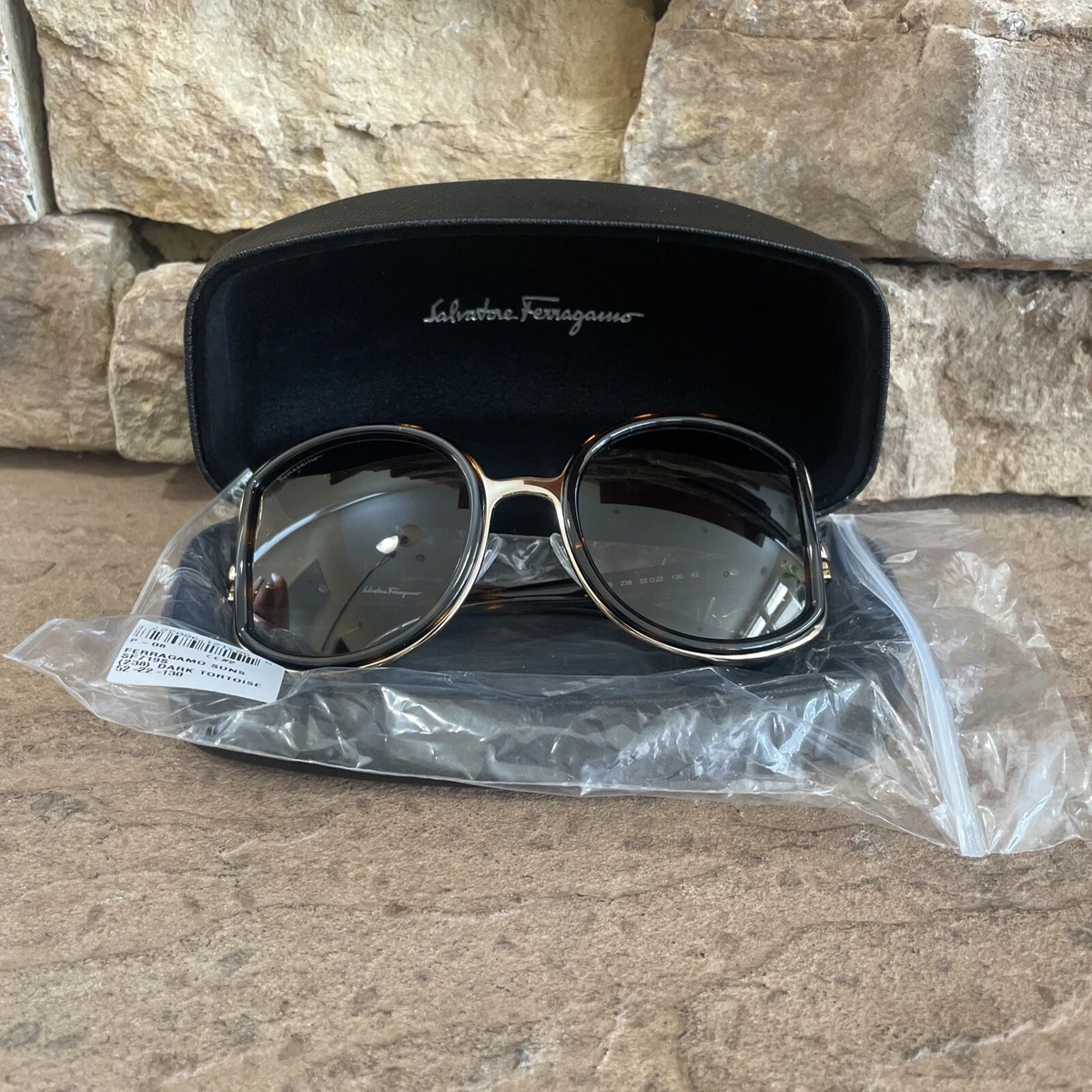 SALVATORE FERRAGAMO Gorgeous Logo Sunglasses NIB!! $475!! Salvatore Ferragamo Sunglasses - SF875S - Beige – Trovelle main image 4
