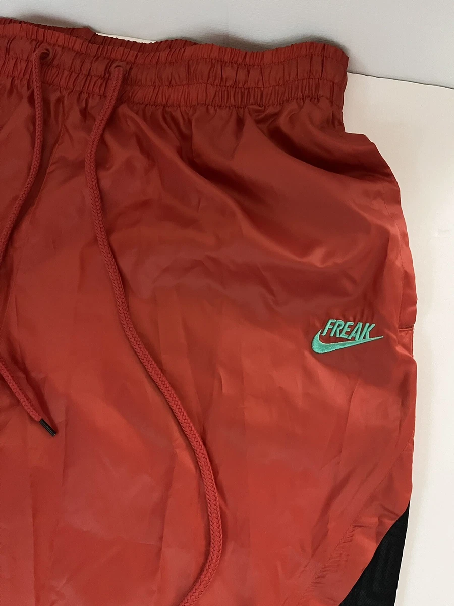 nike freak pants