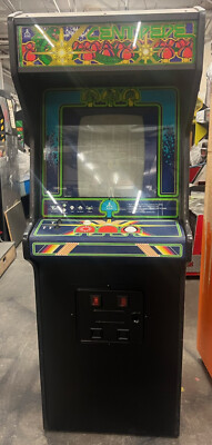 CENTIPEDE ARCADE MACHINE by ATARI 1981 (Excellent Condition) *RARE