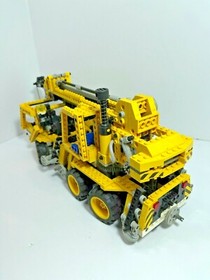 LEGO Technic: Model: Construction: Pneumatic Crane Truck 8438 Very Rare