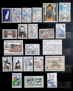 ANDORRE FRANCAIS LOT 22 TIMBRES NEUFS DE 1977/79. BONNE VALEUR