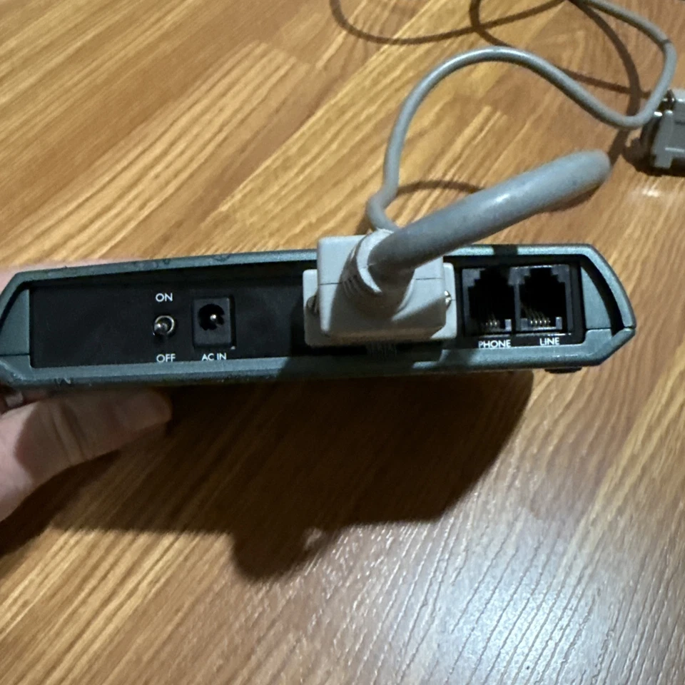 CREATIVE Modem BLASTER V.92 External DE5625 (245-05625-10) - Image 3 of 3