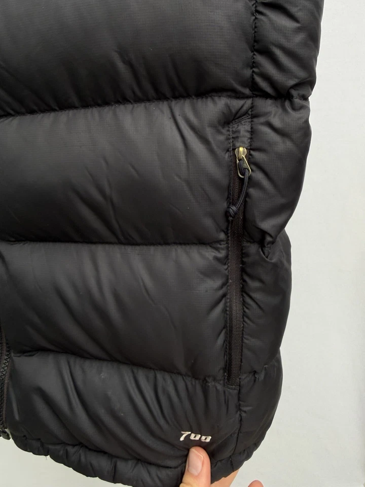 The North Face Nuptse 700, photo 3 of 5