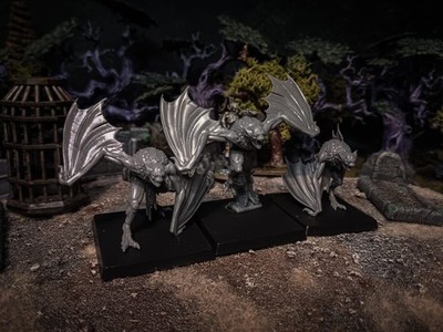 Highland Miniatures-Transilvanya - Crypt Bats x3 -WARGAMER Resin