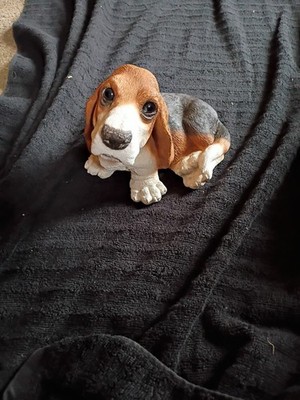 1980 USA Stone Critters Resin Basset Hound Dog Glass Eyed Figurine SC082