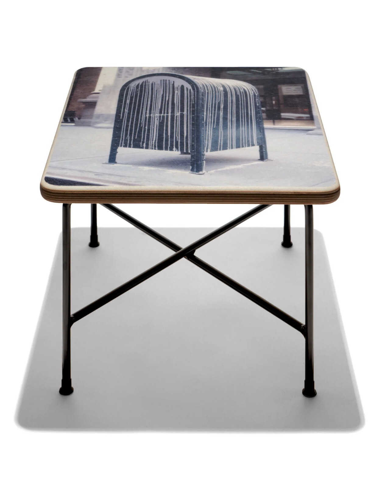Table basse Aiko Case Study Modernica pour salon moderne et branché