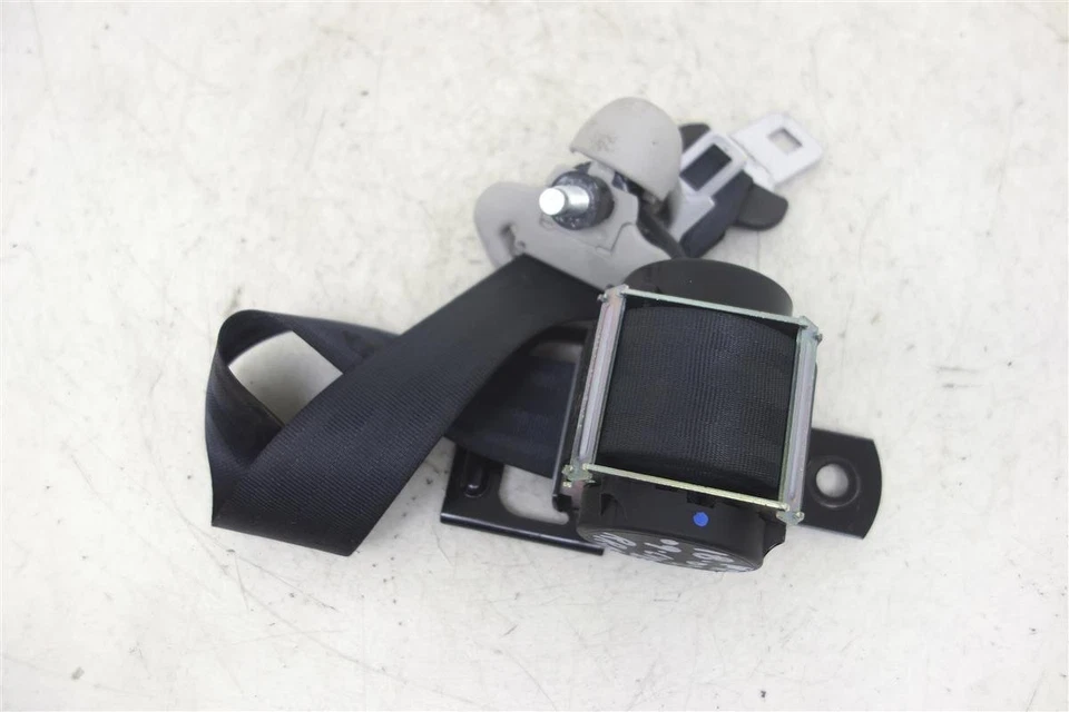 Cinturón de seguridad central trasero Nissan Cube Base 2009 2010 1,8 L negro 88854-1Fc0a Foto 2 de 4