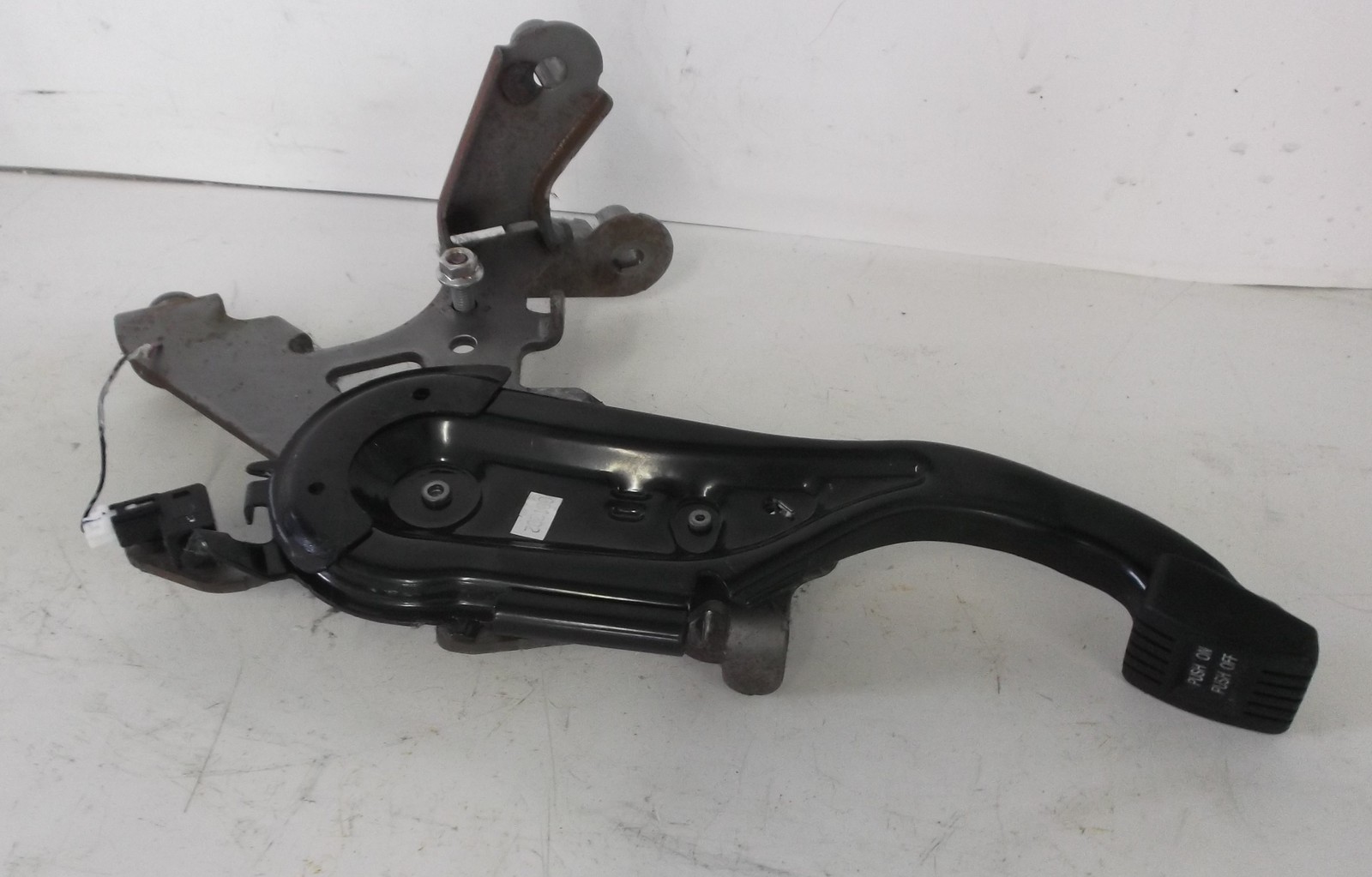 2010 10 11 12 MAZDA CX7 CX7 EMERGENCY PARKING BRAKE PEDAL LEVER eBay