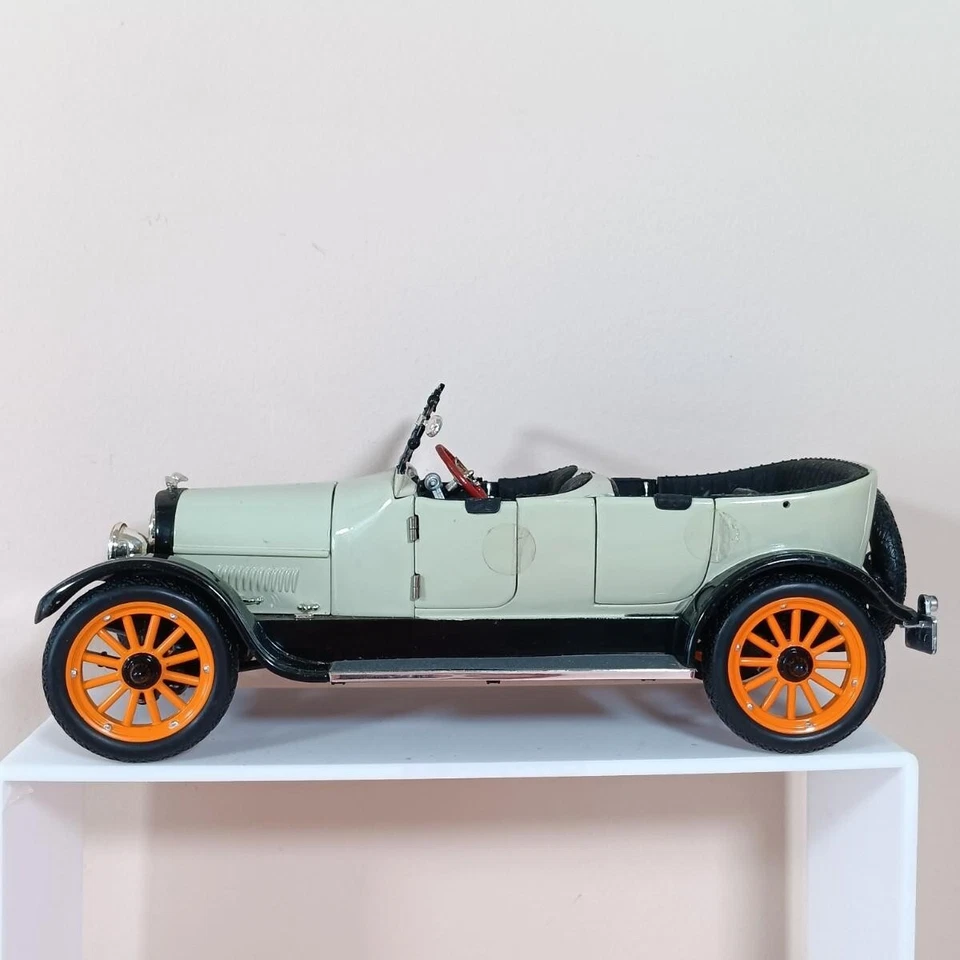 1910 Cadillac Roaster, 1934 Packard, 4 Vintage Cars Collection by Franklin Mint - Image 2 of 4