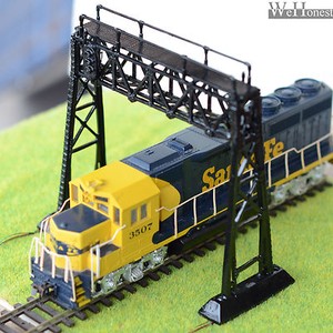 single Track Version 1 x HO or OO scale Signal Bridge prewired LEDs 3 aspects