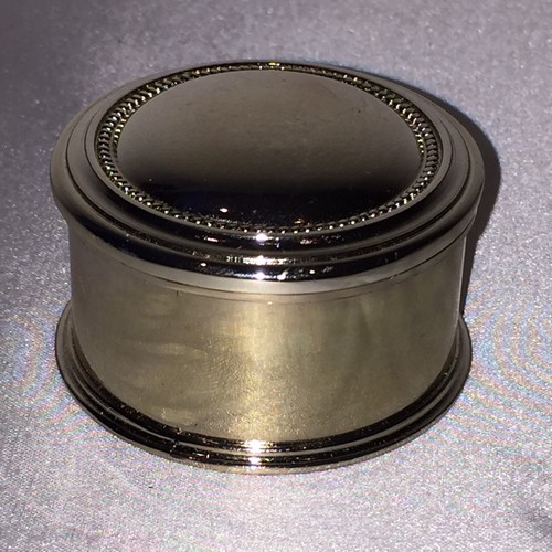 WMF kleine Pillendose mit Pillenzange Ø 5,3 cm. x Höhe 3,4 cm.Silber ????? - Bild 2 von 4
