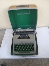Royal Quiet De Luxe Suit Case Typewriter Floating Green Keys/Original Case Works thumbnail