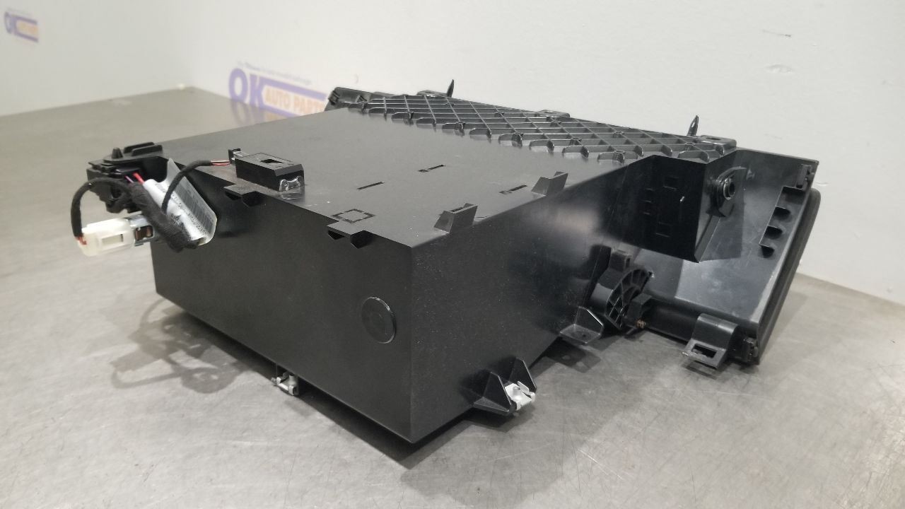 11 AUDI R8 GLOVE BOX ASSEMBLY BLACK 423857096L