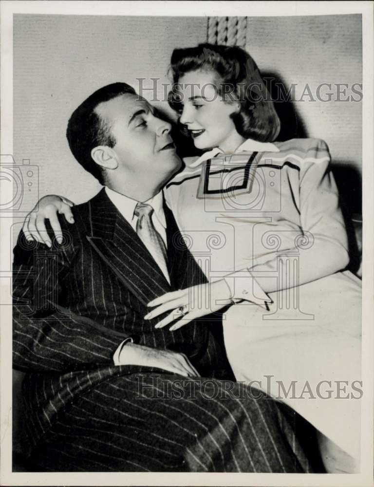 1945 Press Photo Dick Powell and June Allyson announce engagement in Hollywood