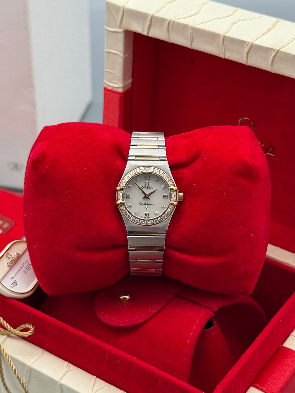 Omega Constellation Ladies MOP Diamond Dial And Bezel 1360.76.00