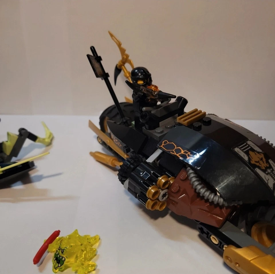 LEGO Ninjago 70733 Blaster Bike, photo 4 sur 5