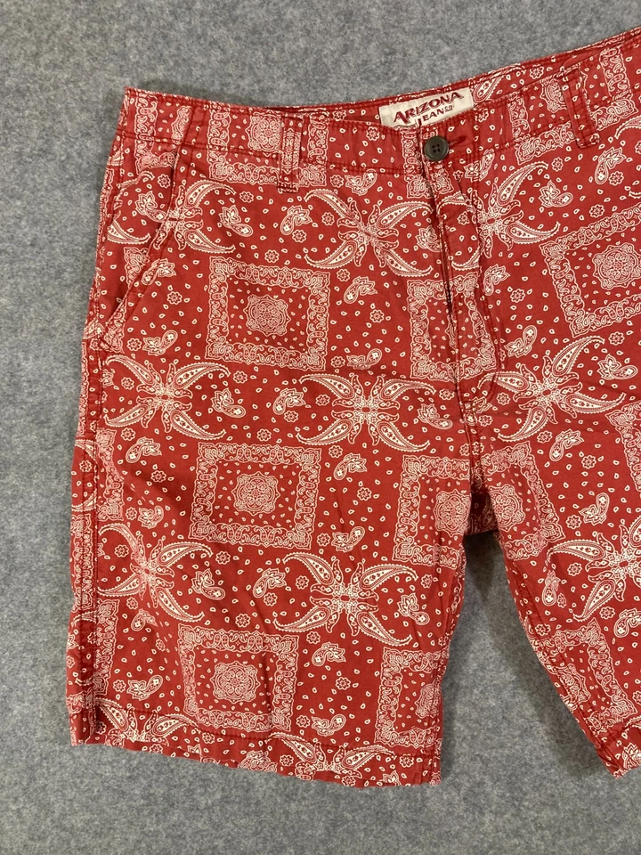 Pantalones Cortos Chinos Arizona Jean Co Para Hombre 38 Rojo Blanco Algodón Estampado Bandana Frente Plano Foto 4 de 4