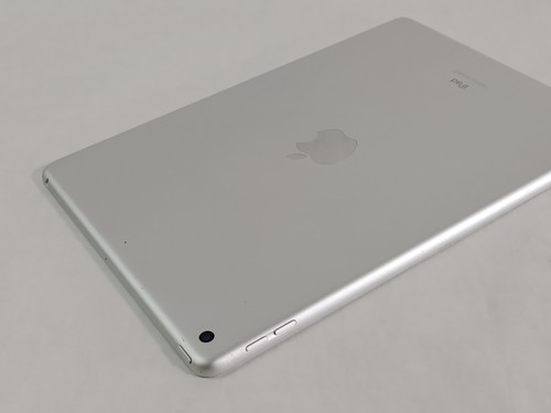 Apple iPad 8th Gen A2270 32 GB iOS 18.6 (WiFi Only) - Picture 7 of 7