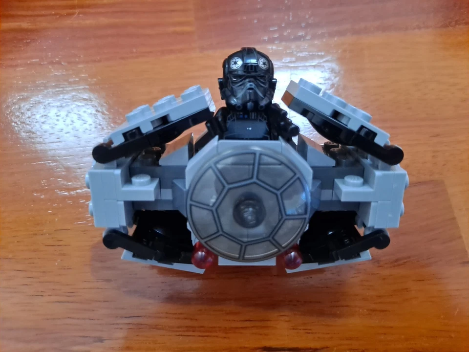 LEGO Star Wars 75128 TIE Advanced Prototype, foto 3 de 4