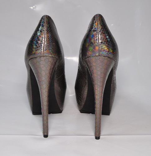 Privileged "Vixen" pewter metallic hi-heel platform pumps - Size 11, 6.5" heel - Picture 4 of 6