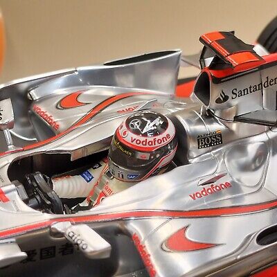 MINICHAMPS 1/18 Vodafone McLaren Mercedes MP4-22 Alonso Show MINICHAMPS 1/18 Vodafone McLaren Mercedes MP4-22 Alonso Show
