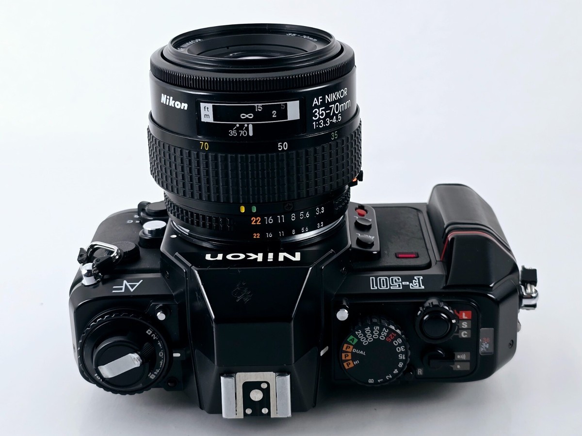 完動品Nikon F-501 一眼レフカメラ AF Nikkor 35-70mm 🌸[Near MINT] Nikon F-501 AF Film Camera Nikkor 35-70mm F3.3