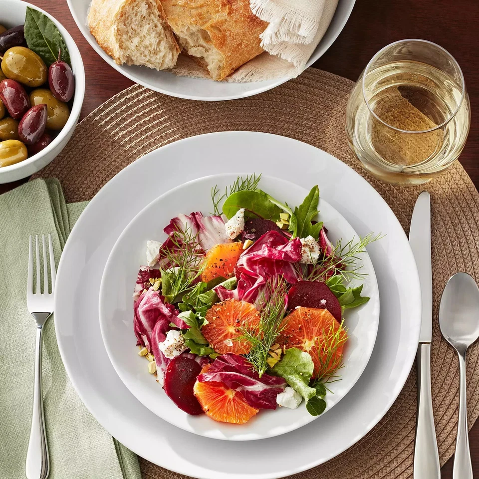 Member’s Mark 16-Piece Porcelain Dinnerware Set - Image 3 of 4