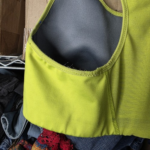 Nike Sports Bra Womens Small Yellow Compression Gym Training Running Outdoor Top - Picture 5 of 8