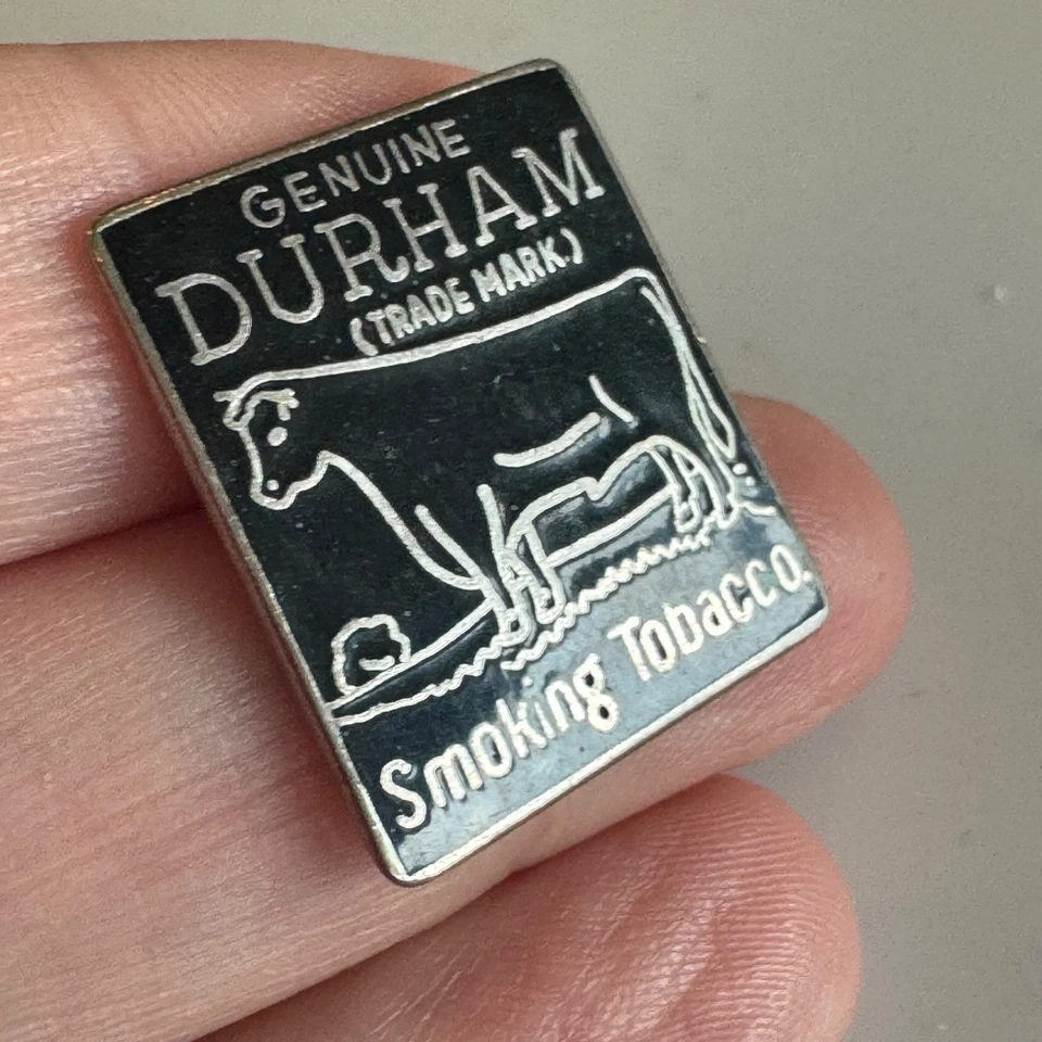 Prendedor de solapa esmaltado con logotipo de tabaco para fumar Bull Durham de colección - negro Foto 2 de 3
