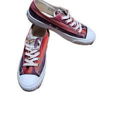 Keds Looney Tunes Size 6.5 Oxford Sneakers.