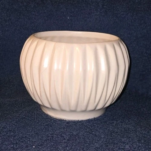 Vintage Estate McCoy MCM Matte Cream Planter bowl dish Art Pottery MPN 685