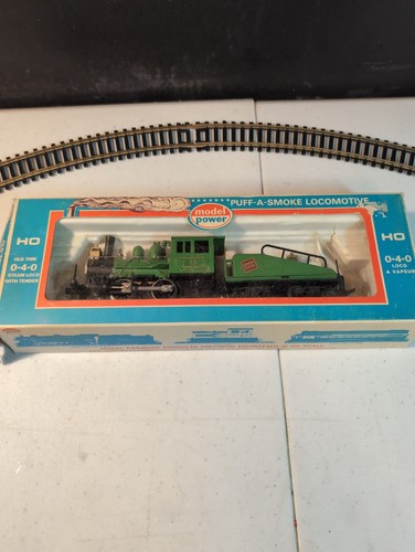 Model Power HO Scale 0-4-0 Steam Locomotive Tender Green Puff-A-Smoke 6615 | Condition: Used