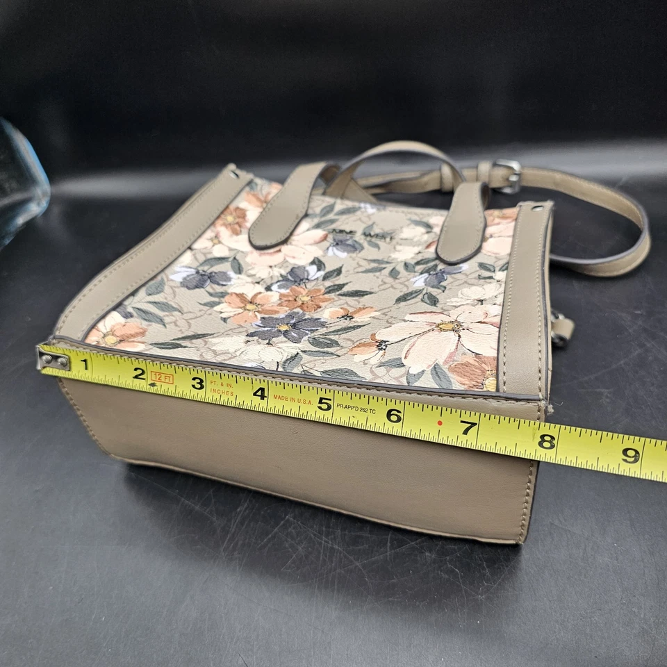 Mini bolso bandolera floral Nine West Candance Foto 4 de 4
