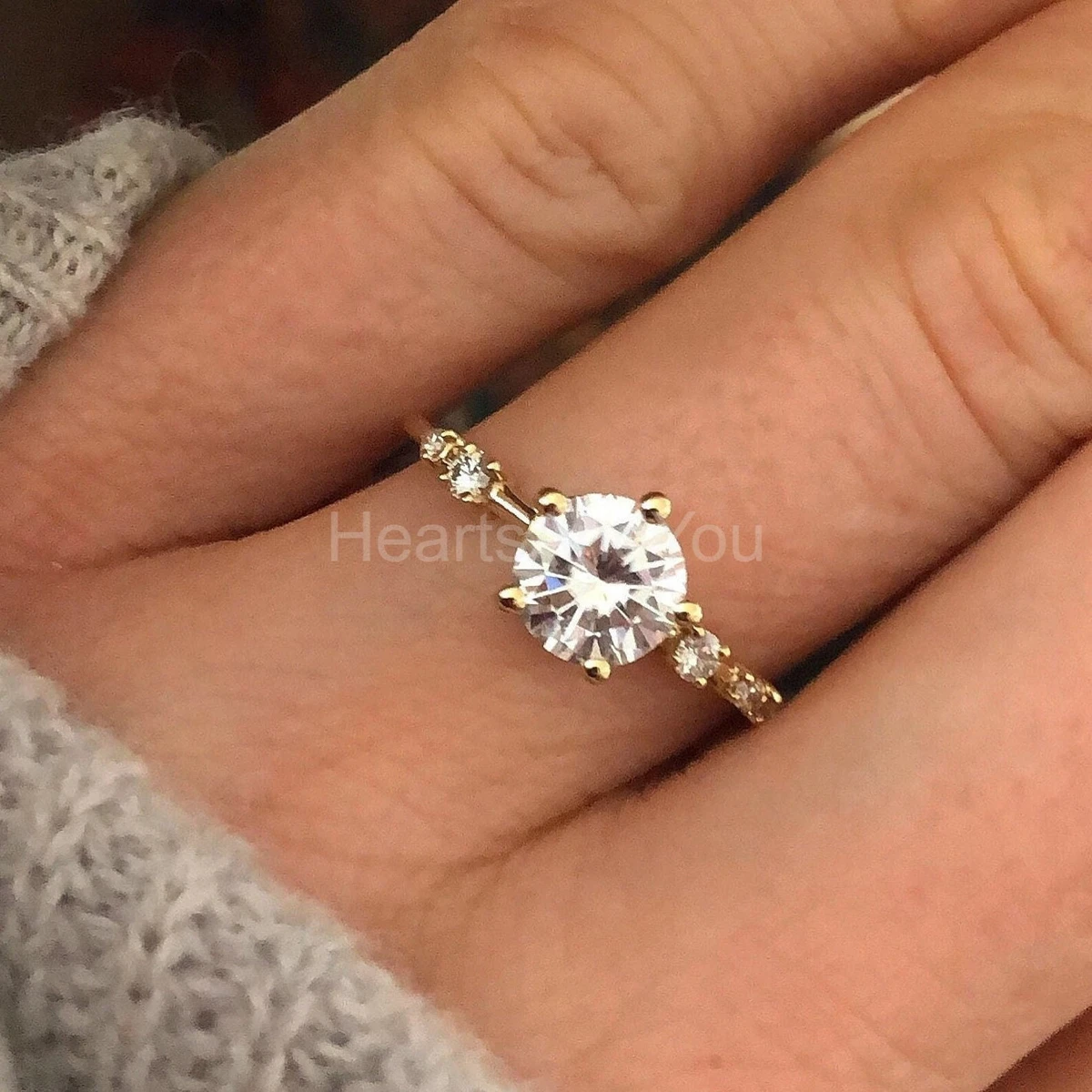 Dainty engagement ring outlet