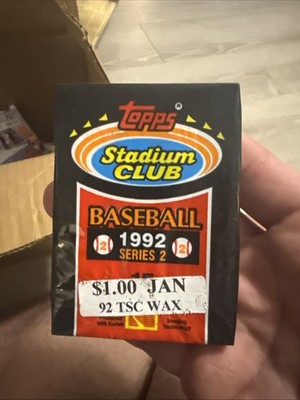 (1) 1992 Topps Stadium Club Baseball Series 1 Pack (15 Cards) Factory Sealed!