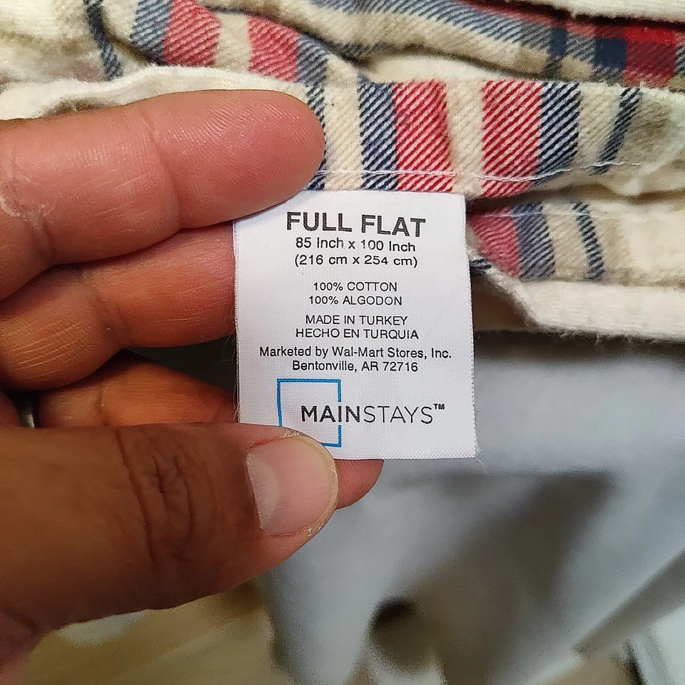 Juego de 4 sábanas de franela Mainstays completamente planas 85"x100" a cuadros con 2 almohadas estándar Foto 3 de 4